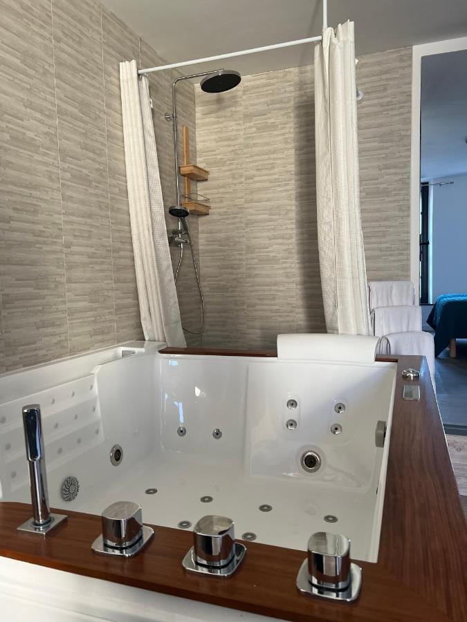 阿棉 Magnifique Loft 35M2 Jacuzzi Rvb Night 1酒店 外观 照片